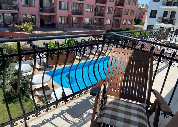 Maria Revas מלון 5*