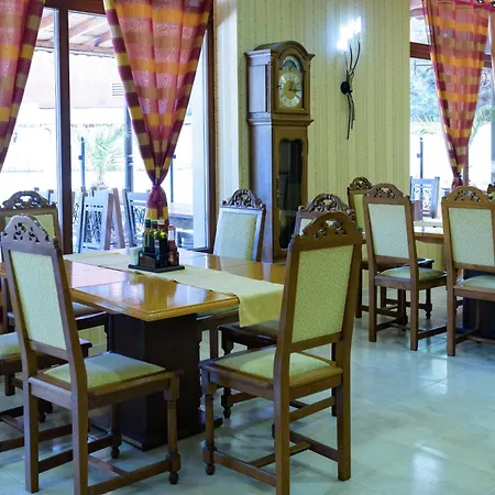 ماريا ريفاس فندق 5*