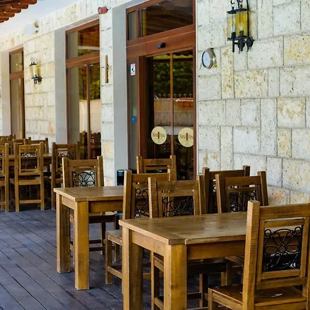 ماريا ريفاس فندق ساني بيتش
