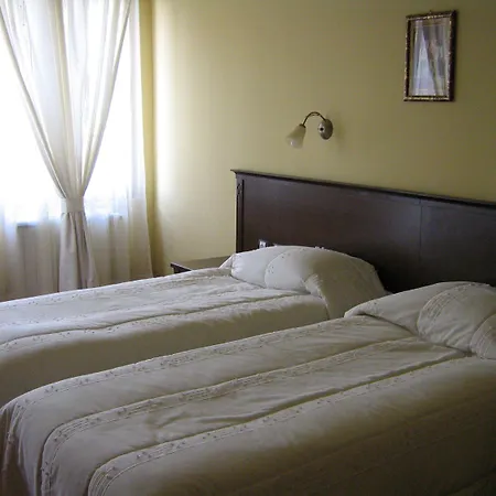 ماريا ريفاس فندق