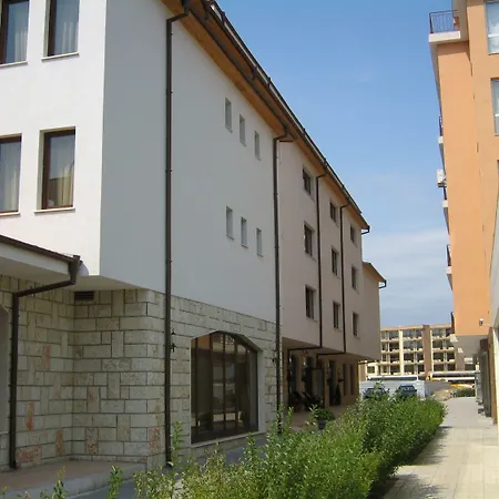 ماريا ريفاس فندق