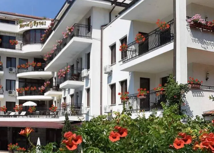 Maria Revas Hotel 5*