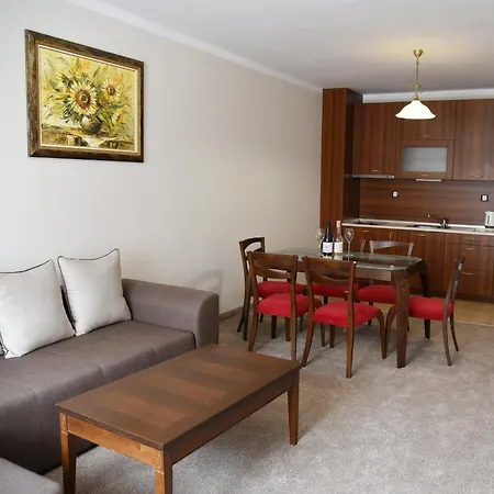 מלון Maria Revas 5*