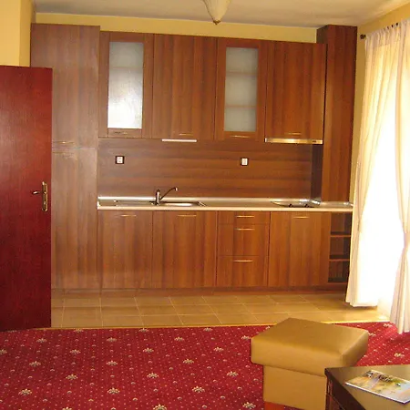 Maria Revas מלון 5*