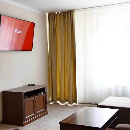 Maria Revas מלון